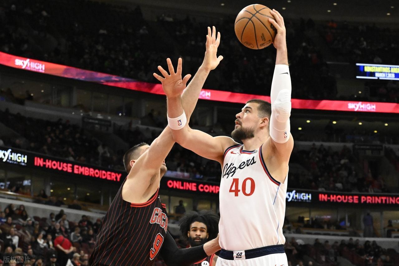 奇异果体育官网-21分大逆转失败!哈登空砍24+5+6!科林斯爆发,公牛三分投死快船